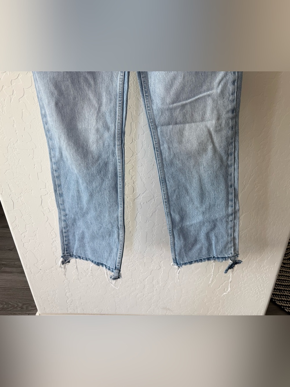 Zara|Women’s Light Wash Straight Leg Jeans with Raw Hem,high rise button fly••• - Picture 3 of 12